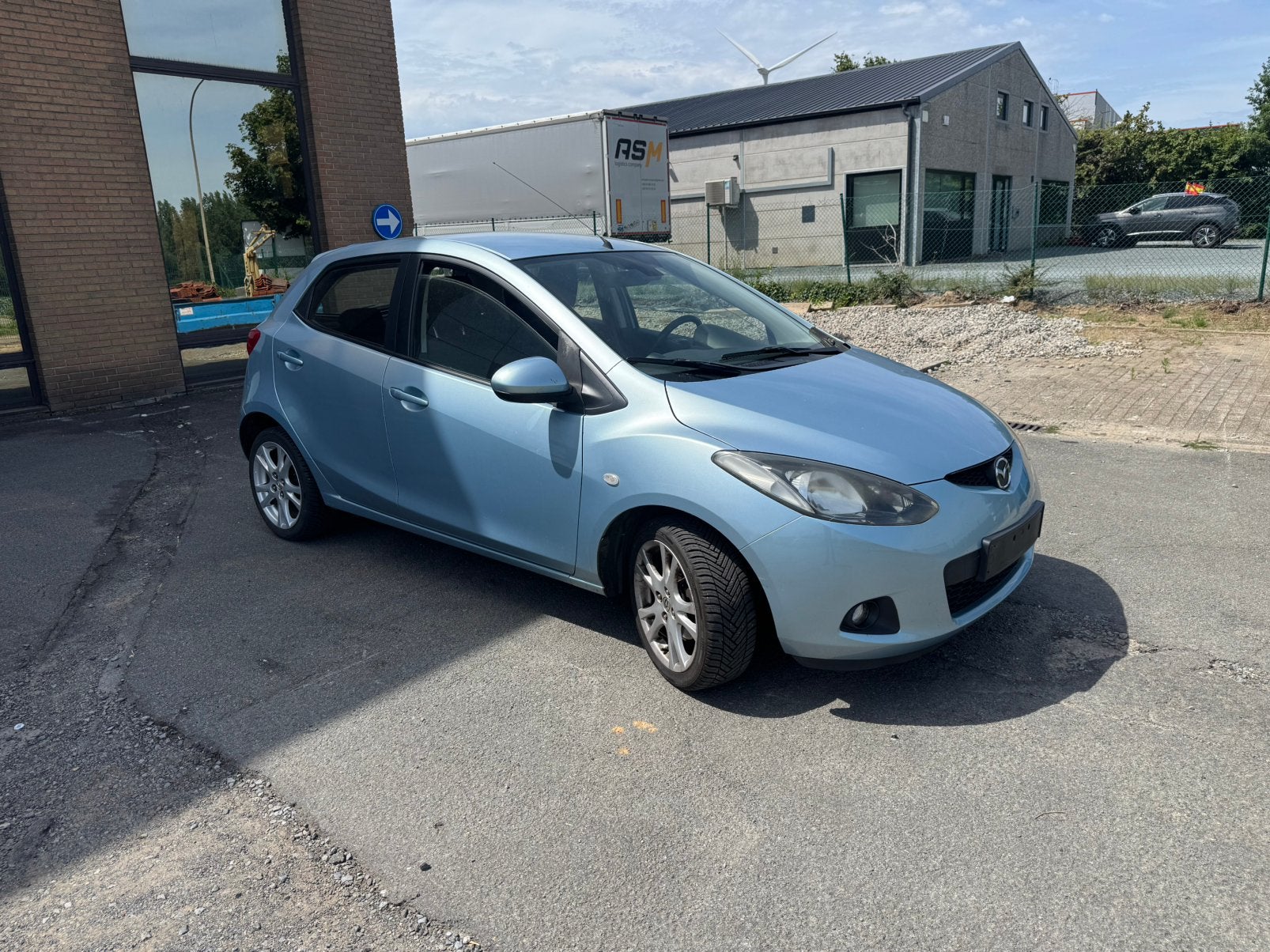 Mazda 2 1.3 essence lez ok Airco, Autos, Mazda, Achat, Entreprise, Boîte manuelle, 1349 cm³