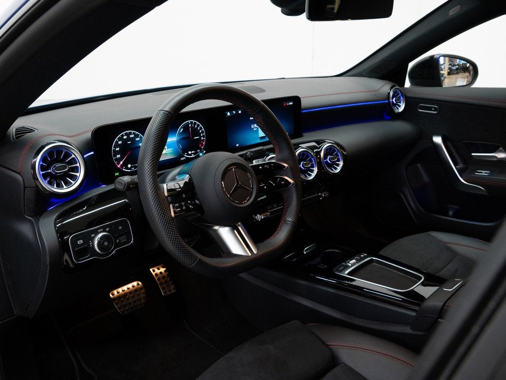 Mercedes-Benz CLA-Klasse 250 e SB AMG Night Carplay LED Sfee, Achat, Entreprise, Carnet d'entretien, Alcantara