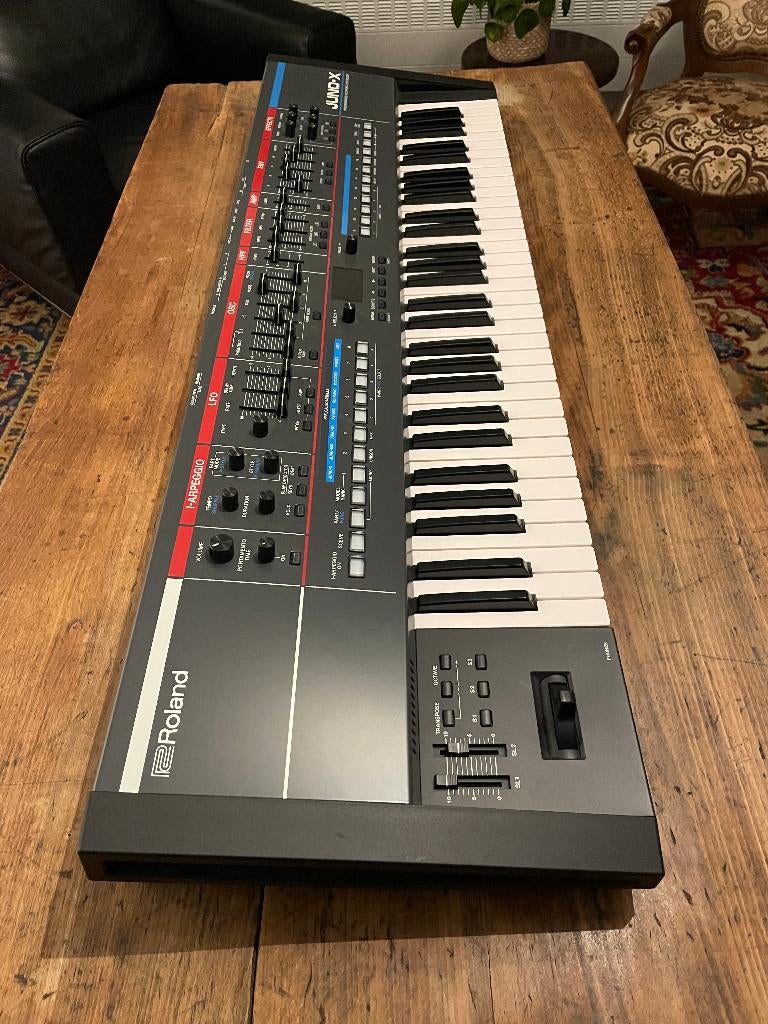 Roland Juno X, Musique & Instruments, Enlèvement, Roland