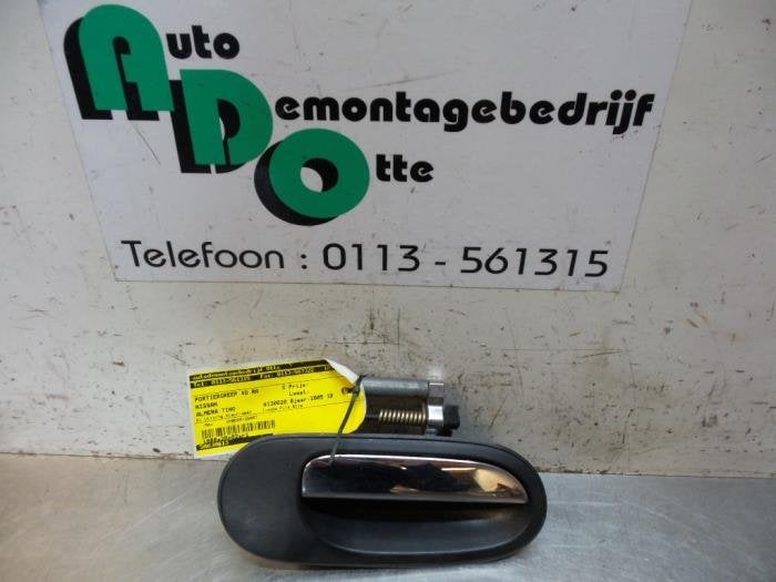 Portiergreep 4Deurs rechts-achter van een Nissan Almera Tino, Gebruikt, -, -, Ophalen of Verzenden