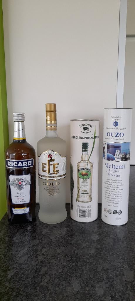 Lot alcohol verschillende merken (4)., Collections, Enlèvement ou Envoi, Neuf, Autres régions, Autres types