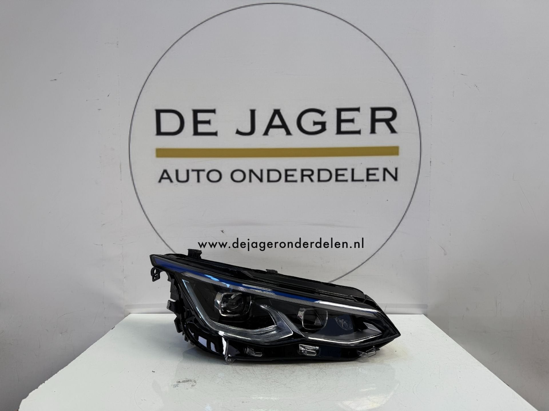 Phare avant droit LED IQ pour VW GOLF 8 VIII GTE 5H1941036L, Volkswagen, Volkswagen AG, Vw@volkswagen.de, Utilisé