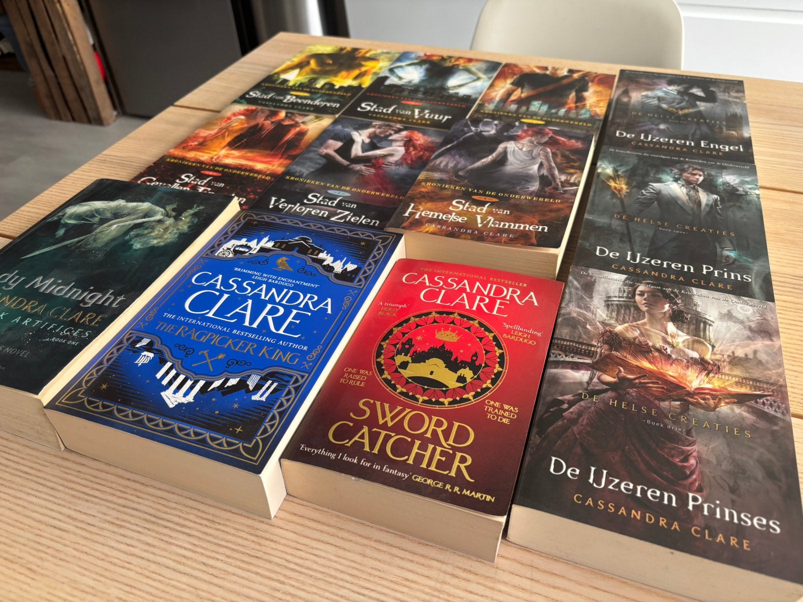 Lot Cassandra Clare boeken, Boeken, Avontuur en Actie, Zo goed als nieuw, Ophalen of Verzenden