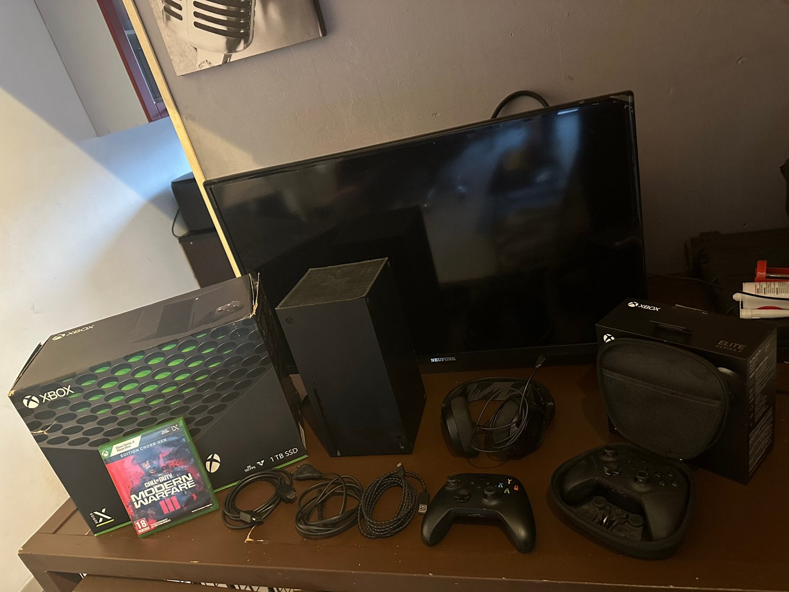 Xbox SeriesX 1To+Écran+Accessoires+Manette Elite Series 2, Enlèvement, Comme neuf, Xbox Series X