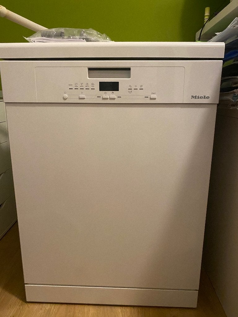 Afwasmachine Miele, Elektronische apparatuur, Vaatwasmachines, Ophalen, Gebruikt, Minder dan 85 cm, Minder dan 10 liter