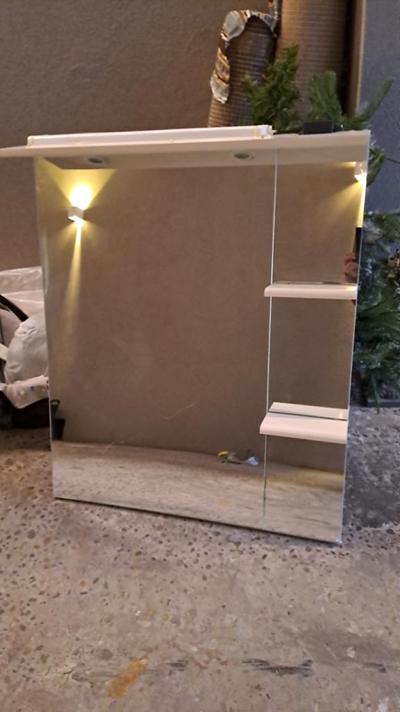 Miroir  salle de bain  avec led, Enlèvement