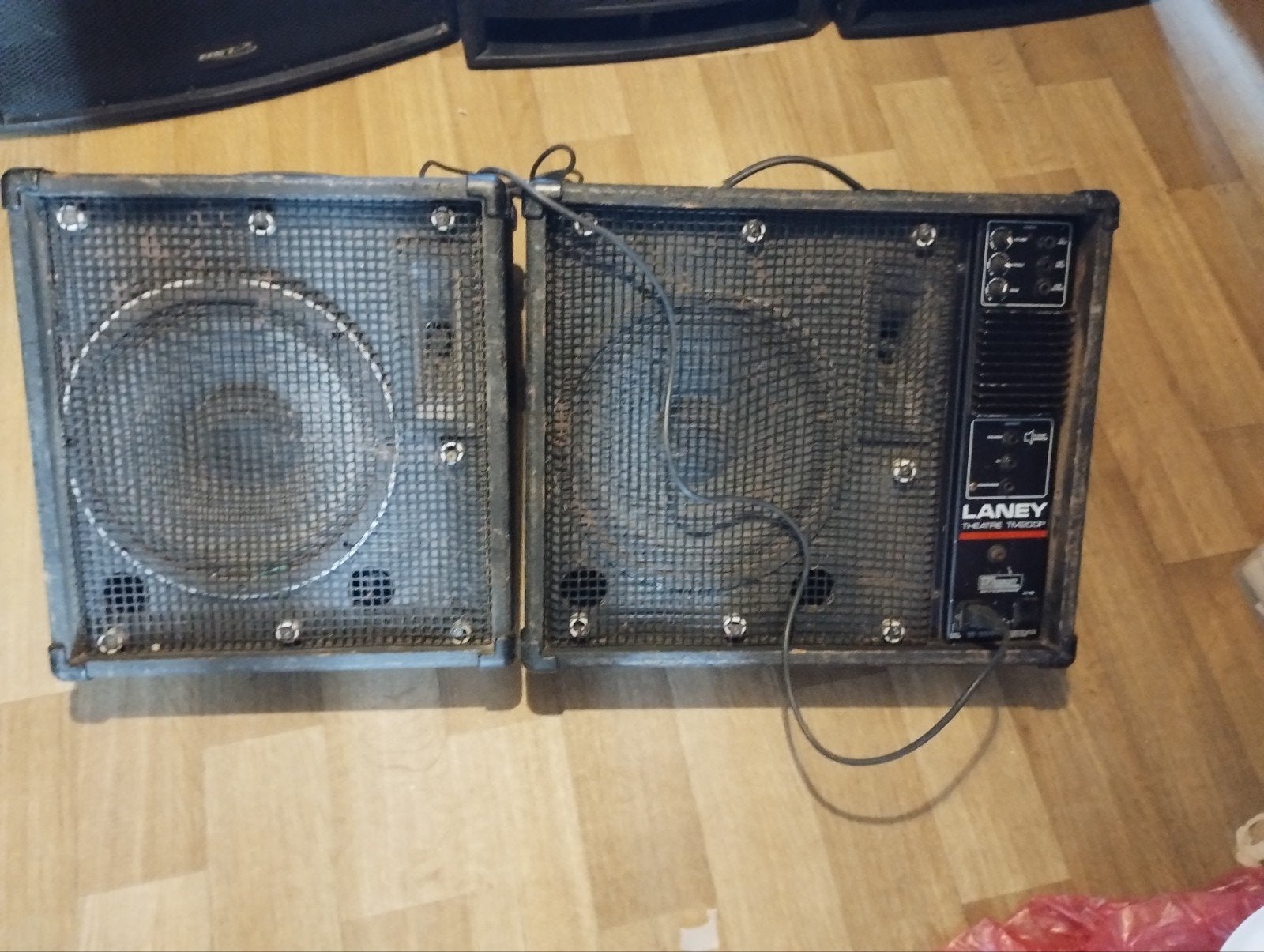 écrans Laney 1 actif 1 passif, TV, Hi-fi & Vidéo, Enlèvement