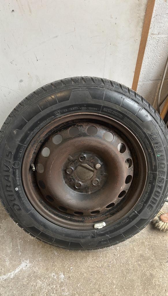 Reserve wiel, Ophalen