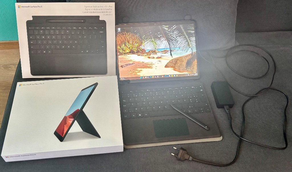 Microsoft Surface Pro X 256Go + Clavier + Stylet, 256 GB, Avec écran tactile, Comme neuf, Enlèvement
