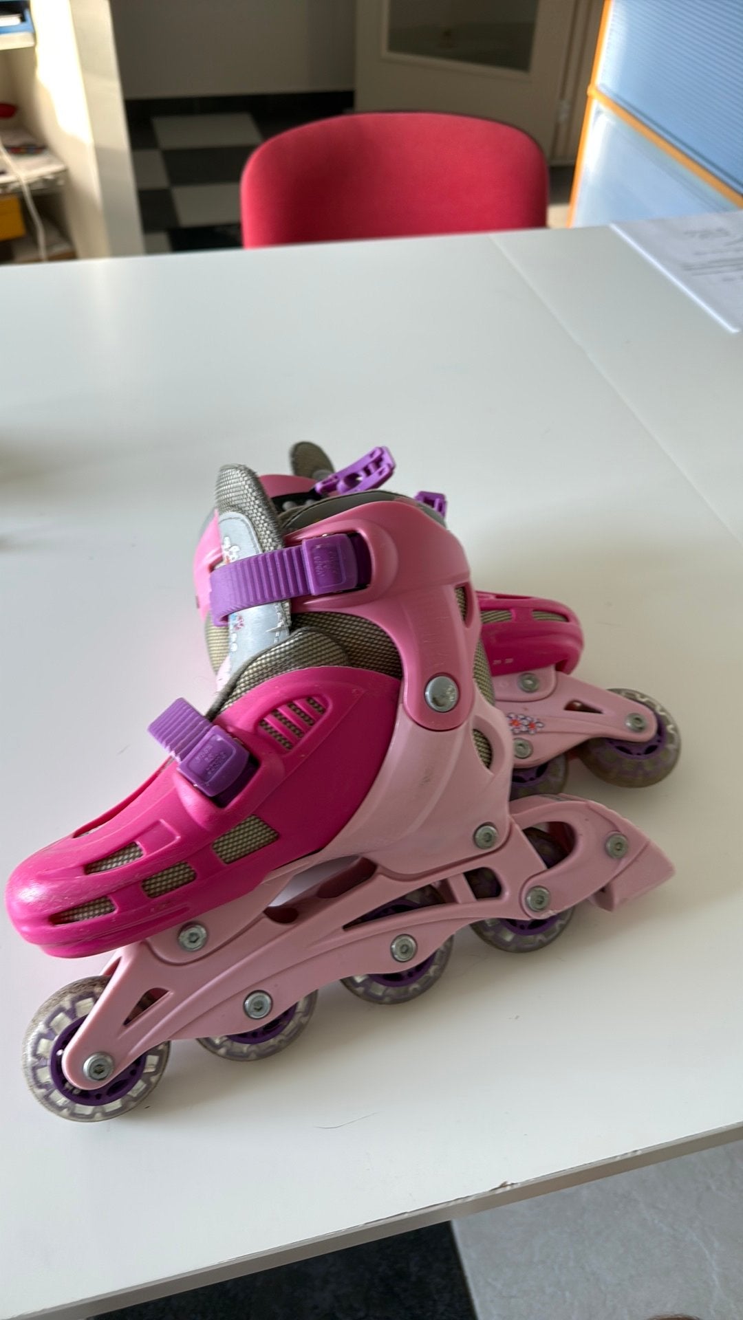Barbie rolschaatsen, Kinderen en Baby's, Kinderen, Ophalen of Verzenden, Verstelbaar, Gebruikt