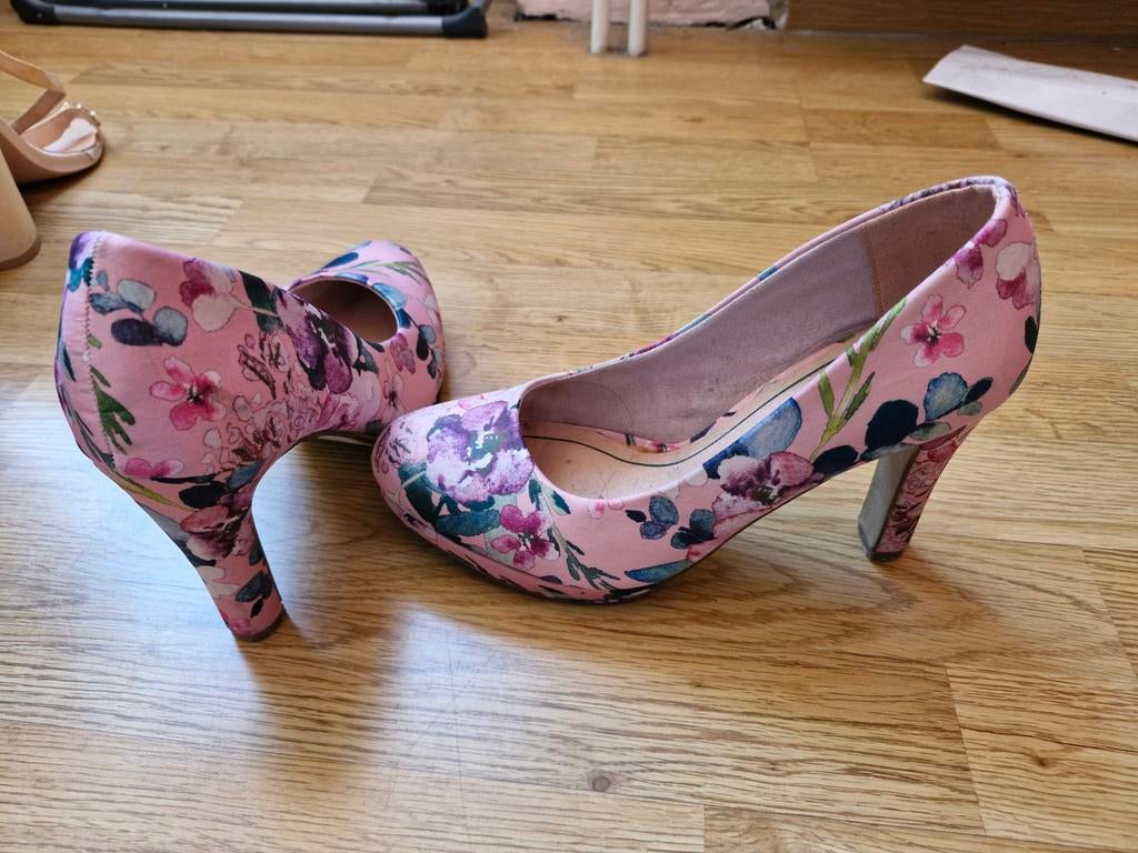 Schoenen maat 39, Ophalen