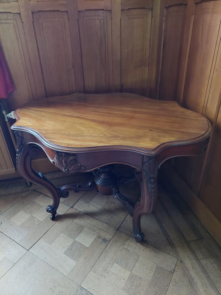 Table d'appoint en acajou