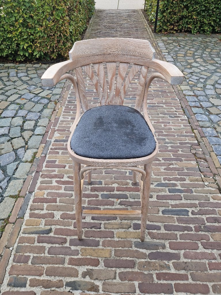 Houten barkrukken, Ophalen, Gebruikt