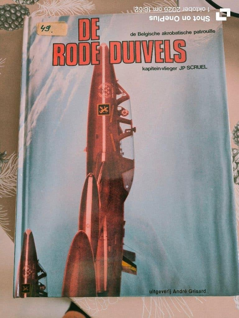 Les Diables Rouges, Enlèvement, Armée de l'air, Livre ou Revue