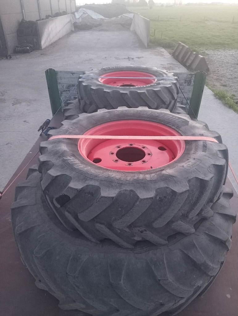 Tractorbanden, Zakelijke goederen, Landbouw | Onderdelen | Banden, Velgen en Assen, Ophalen