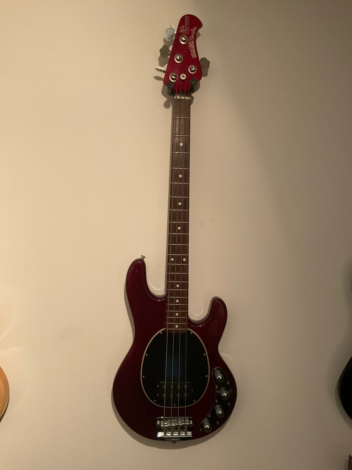 30e anniversaire de Music Man StingRay US excellent état, Musique & Instruments, Instruments à corde | Guitares | Basses, Enlèvement