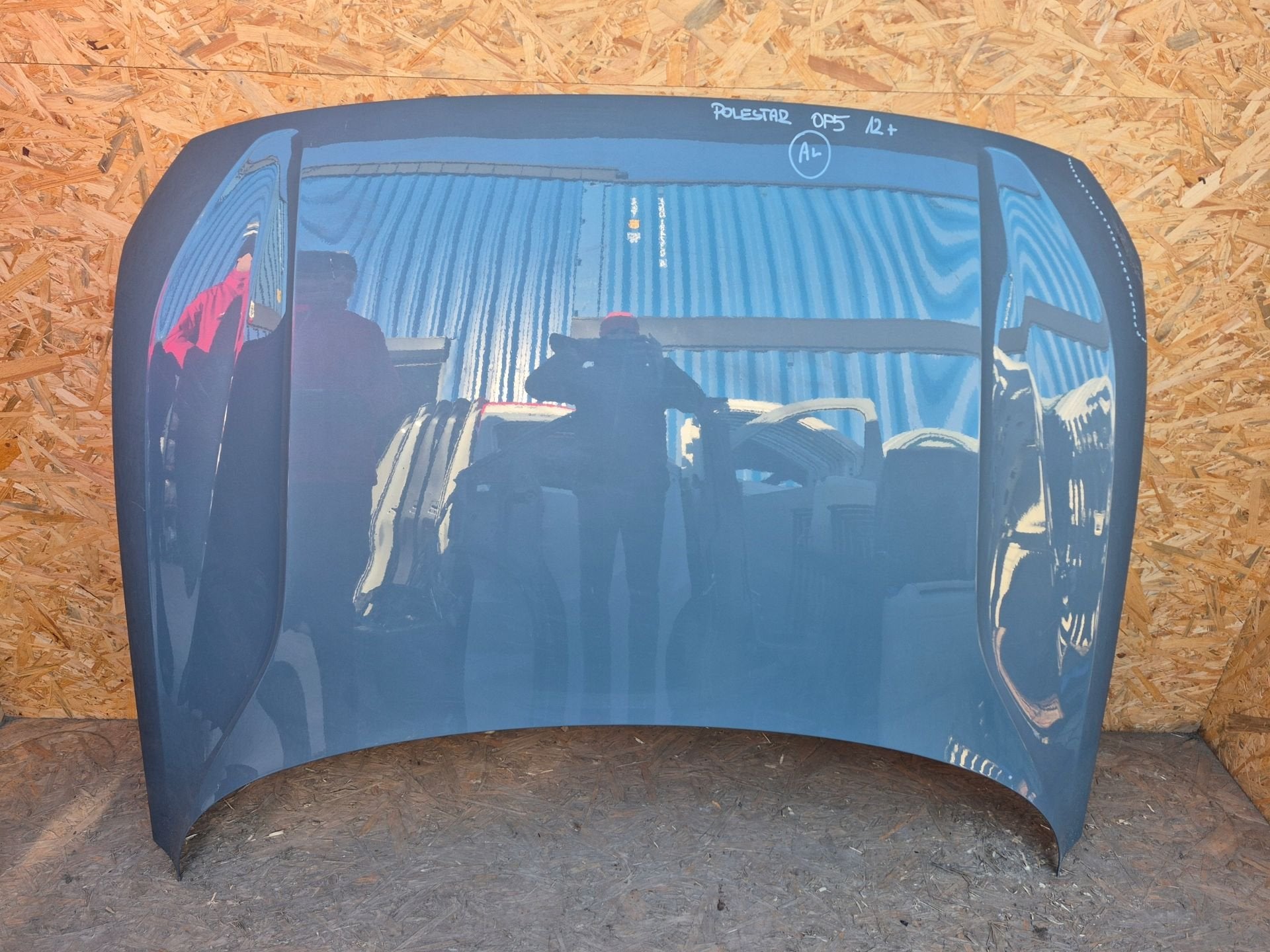 Capot Polestar 2, Assar Gabrielssons Vag 9
405 31  Gothenburg, SE, Info@polestar.com, Utilisé, Capot moteur