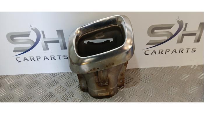 Echappement silencieux arrière d'un Mercedes GLA, 3 mois de garantie, Utilisé, -, -