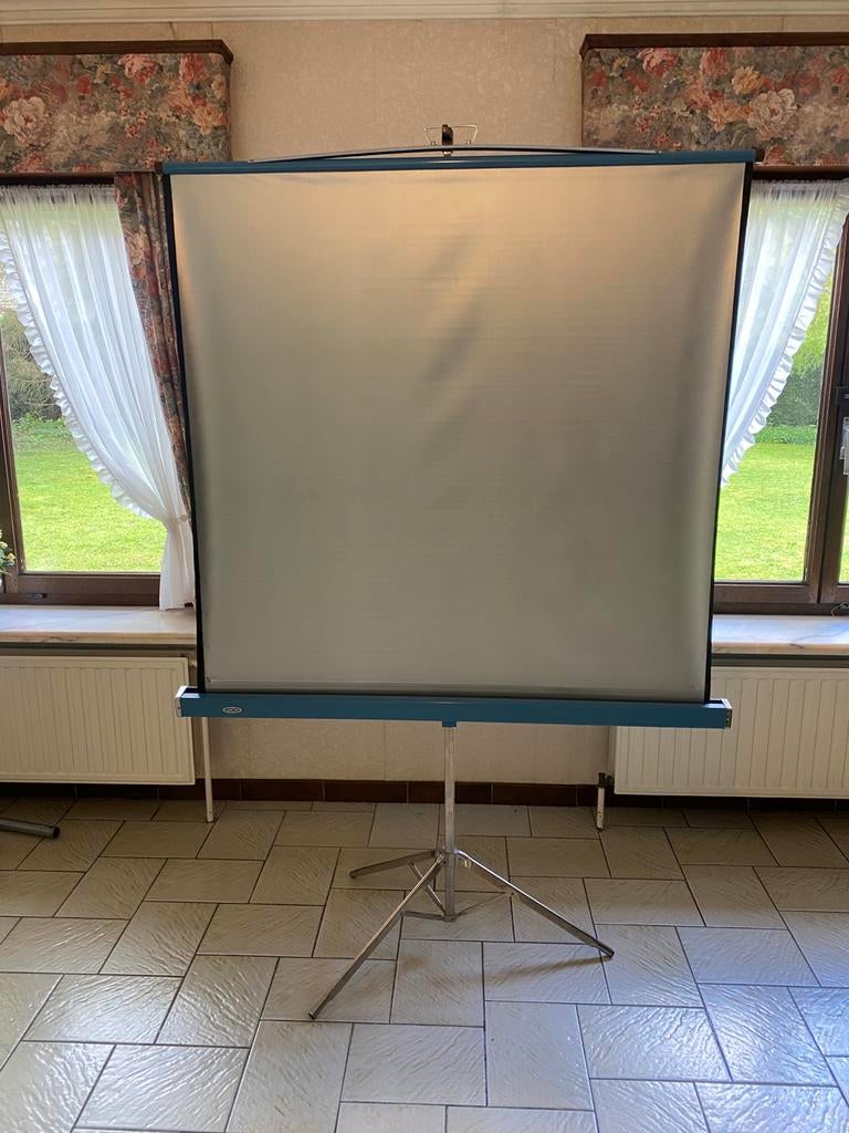 Projectie scherm, Ophalen, Zo goed als nieuw