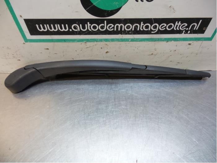 Bras essuie-glace arrière d'un Renault Megane (Megane 09-), Renault, -, Utilisé, -