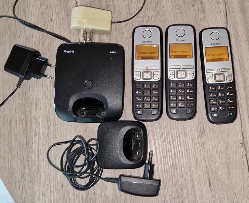 Trio Gigaset A400 - basisstation - extra laadstation, Ophalen, Zo goed als nieuw, 3 handsets