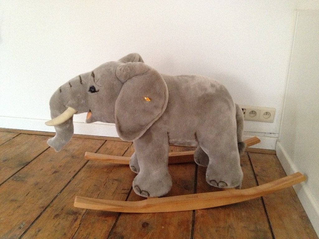Steiff knuffel olifant, Enfants & Bébés, Jouets | Peluches, Fait main, Overige karakters, Autres marques, Comme neuf