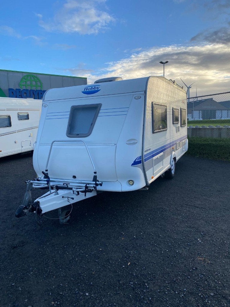 Caravan Hobby Excellent Easy 460 UFE 2004-Uitstekende staat, Caravans en Kamperen, Rondzit, Hobby, 6 tot 7 meter, Fietsenrek