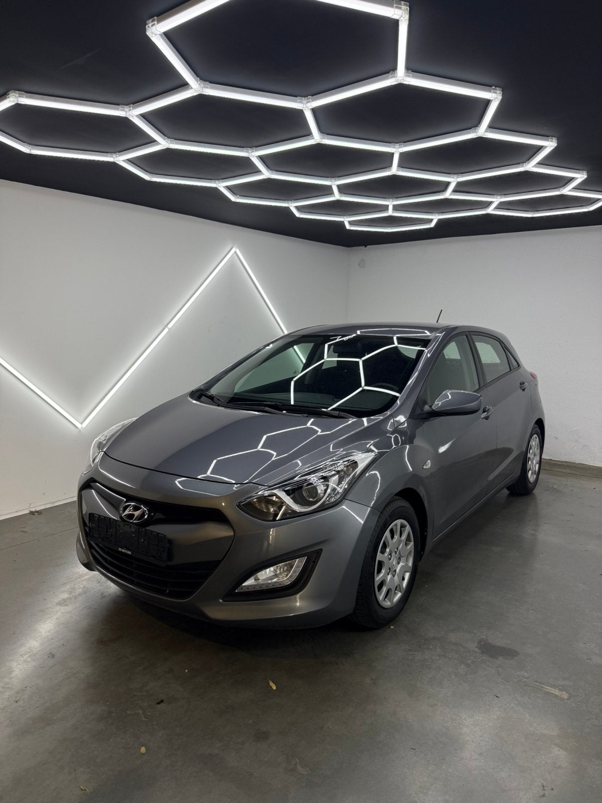 Hyundai i30| SLECHTS 31.274KM| 2014| GARANTIE, Auto's, Voorwielaandrijving, Stof, 139 g/km, Zwart