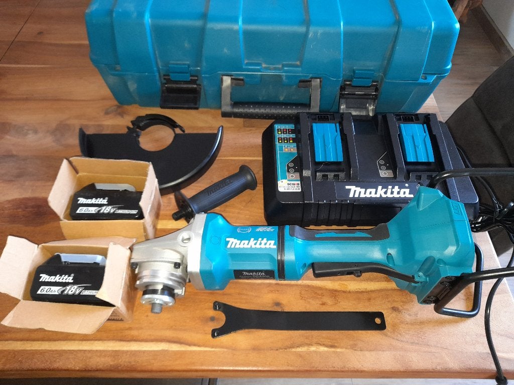 Grosse disqueuse Makita accu, Bricolage & Construction, Enlèvement, Neuf, Meuleuse d'angle