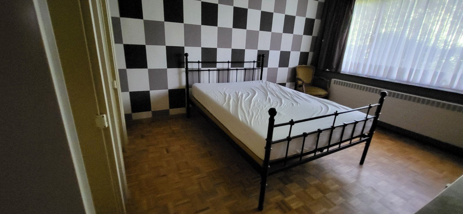 Antiek bed met lattenbodem en matras, Antiek en Kunst, Ophalen