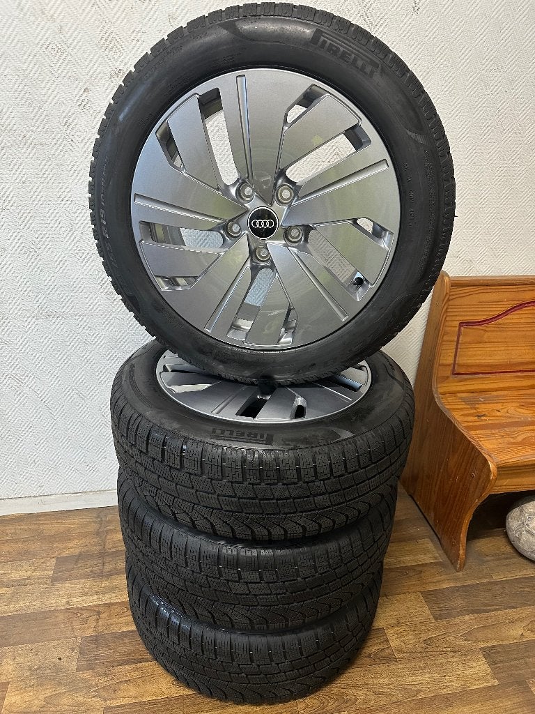 Kit Audi A6 E-TRON - 225/55/19 - 245/50/19 Pirelli HiVER, Autos : Pièces & Accessoires, Neuf, Pneus et Jantes, Pneus hiver, 19 pouces
