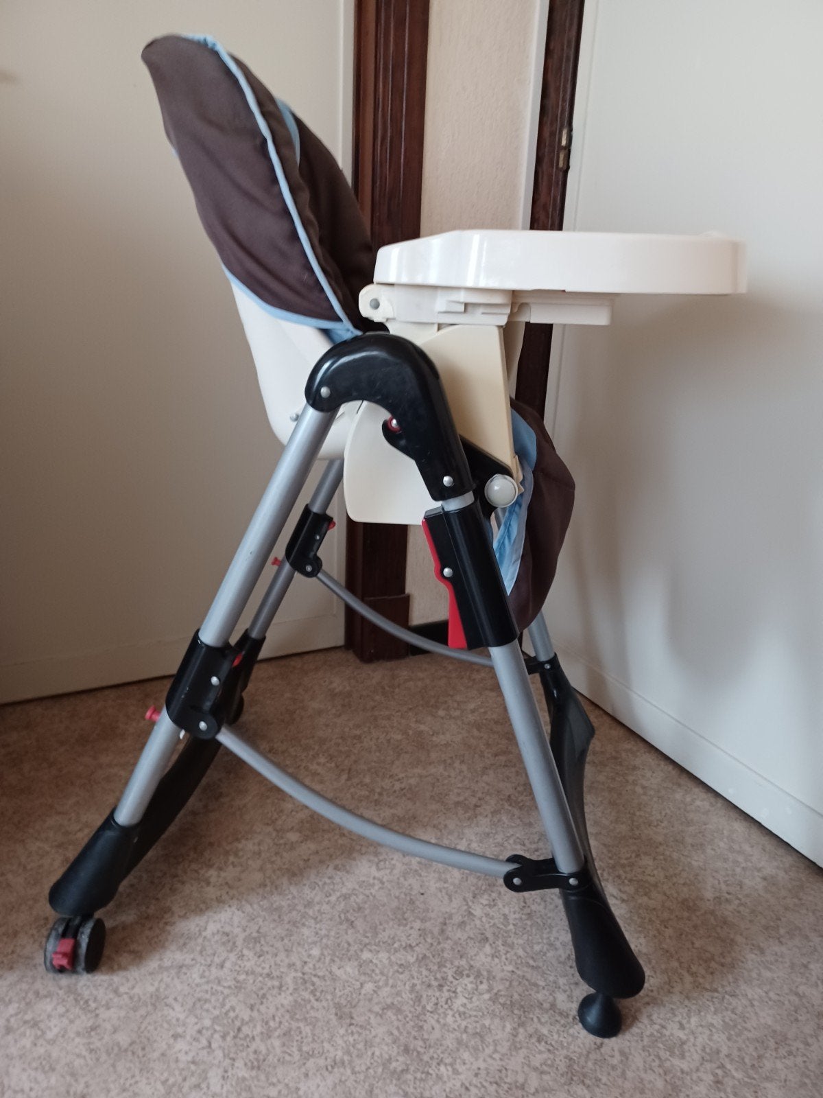 kinderstoel Opvouwbaar met afneembaar tafeltje, Kinderen en Baby's, Kinderstoelen, Ophalen, Gebruikt, Afneembaar eetblad