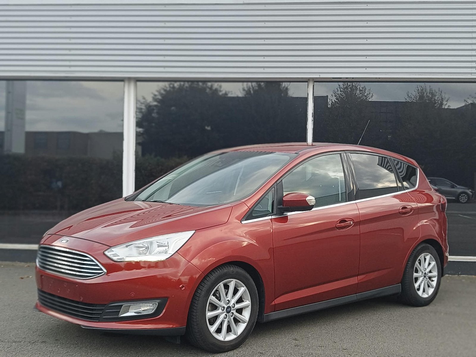 FORD C-MAX 1.0 PETROL TITANIUM EDITION - 1ER PROPRIÉTAIRE !, Autos, Rouge, Achat, https://public.car-pass.be/vhr/f26f1e9d-1df6-4dcd-b4a0-9f7fbe5a9c8c