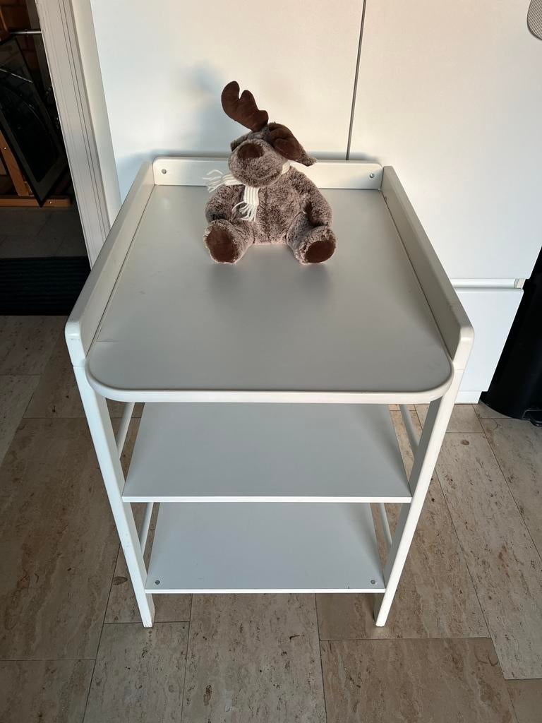 houten luiertafel / verzorgingstafel - Wit, Kinderen en Baby's, Badjes en Verzorging, Gebruikt, Standaard, Ophalen