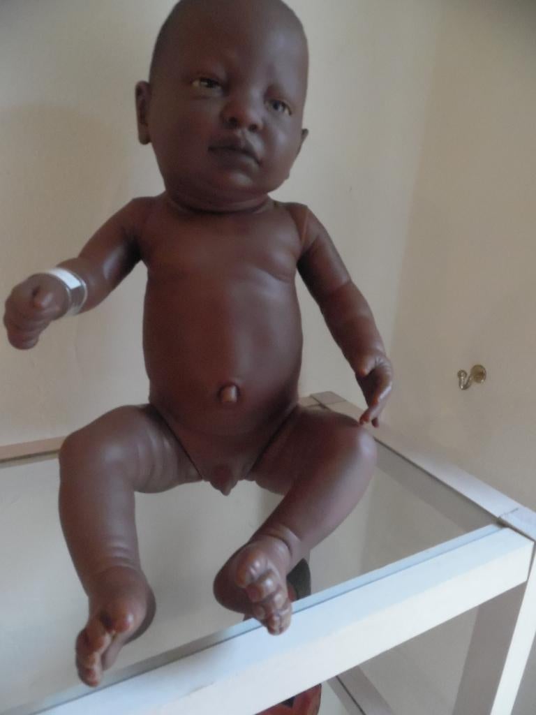 Levensechte babypop van the doll factory Europe, Ophalen, Zo goed als nieuw, Babypop, Levensecht of Reborn