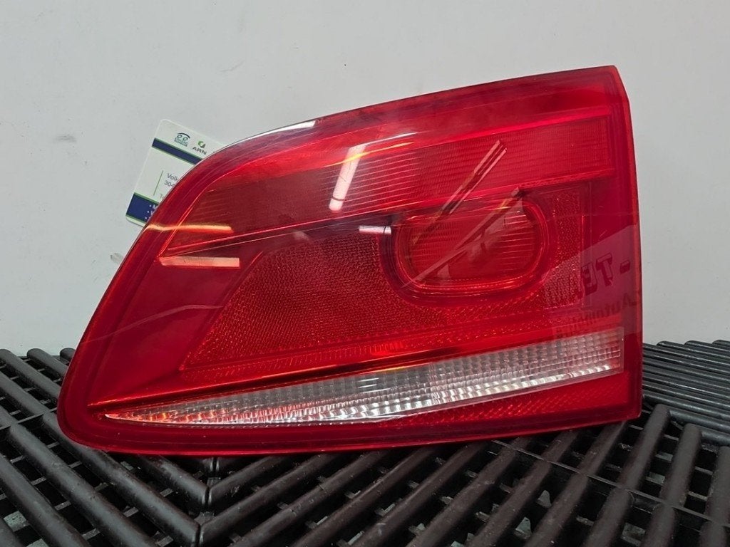 FEU ARRIÈRE DROIT Passat Variant (365) (|3AF945094K|), Volkswagen, Volkswagen AG, Utilisé, Kundenbetreuung@volkswagen.de
