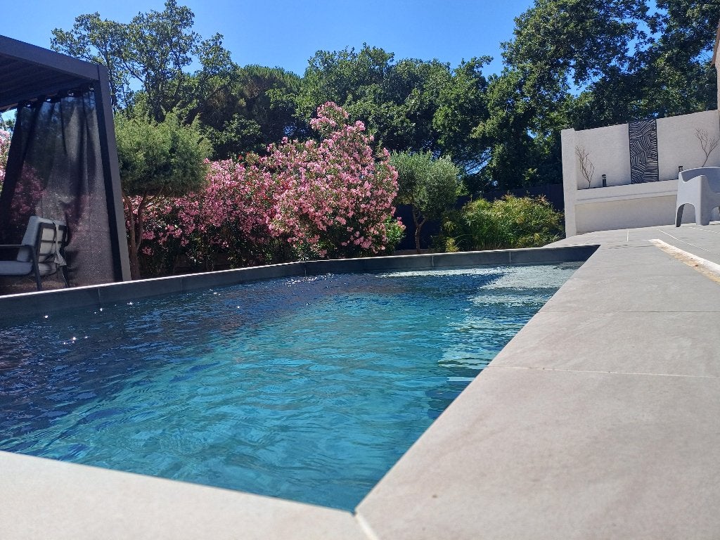 Gelijkvloerse villa in de Var, Immo, Roquebrune-sur-Argens, Dorp, 115 m², Frankrijk