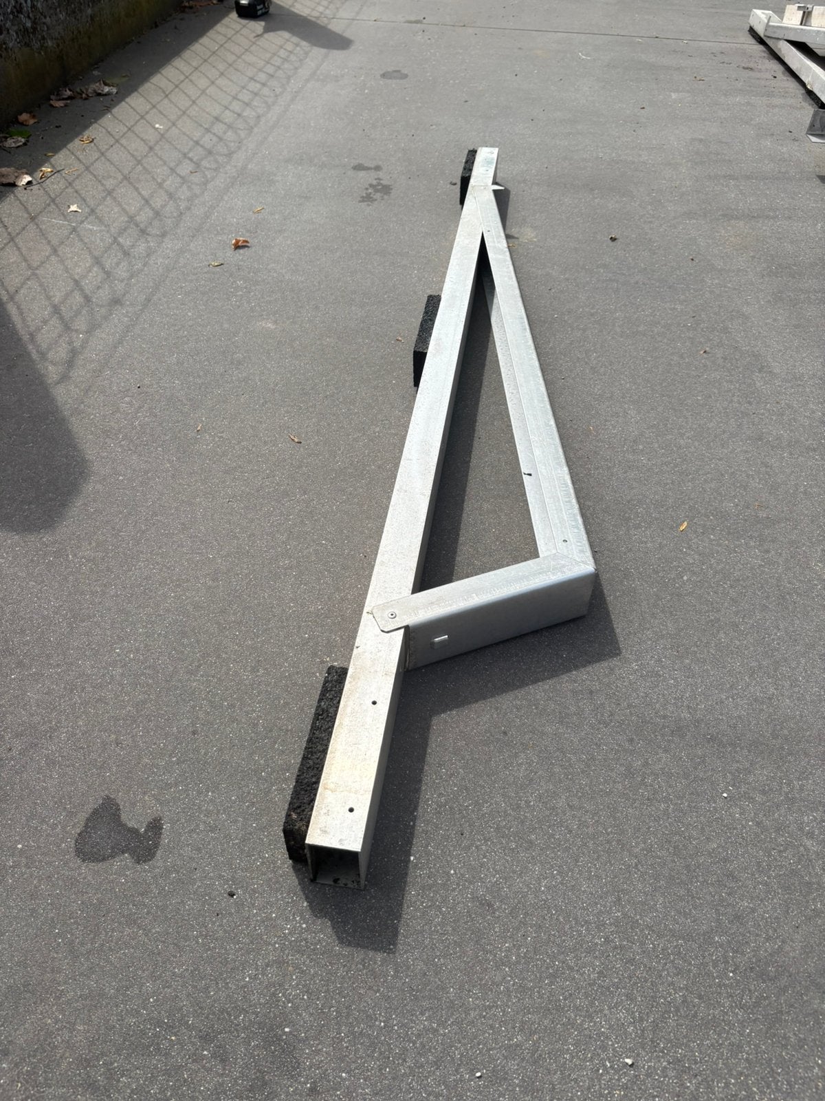 Panneaux solaires  construction triangles, Enlèvement, Comme neuf