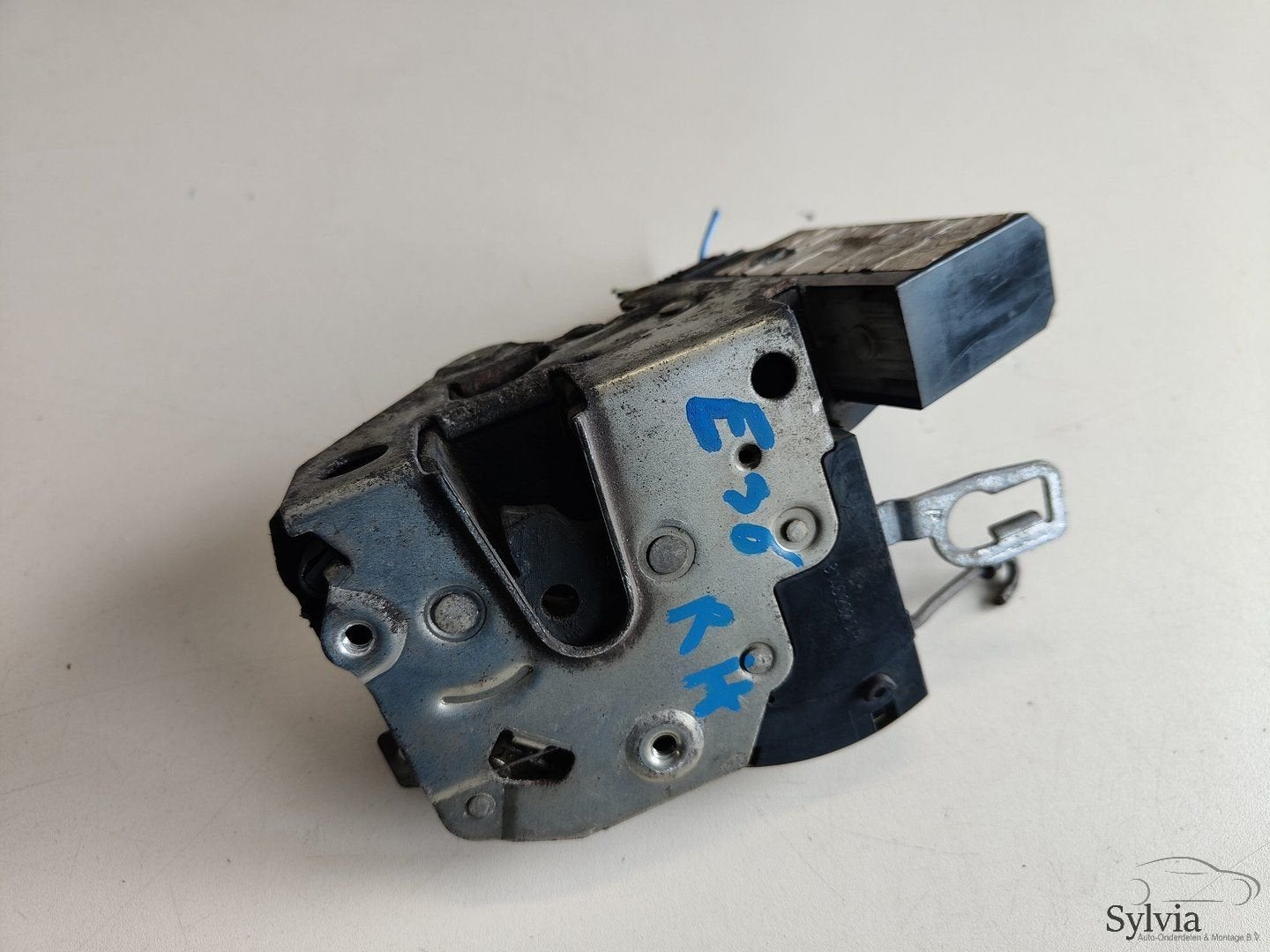 Deurslot rechts voor binnenzijde deur BMW 3 serie E36 816904, -, Utilisé, -, Enlèvement ou Envoi