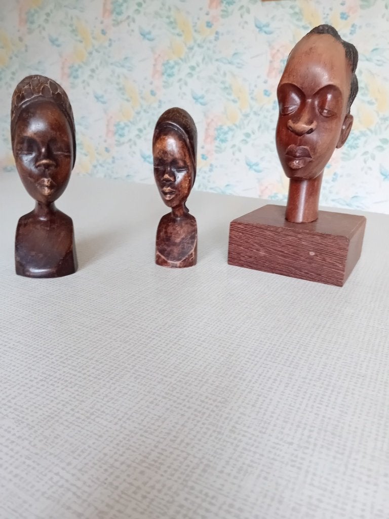 Beeldjes in Afrikaanse houtsoort, Verzamelen, Ophalen, Zo goed als nieuw, Mens