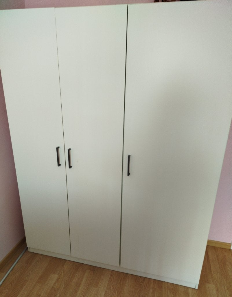 Garde robe blanche Ikéa Dombas, 100 à 150 cm, Utilisé, Avec porte(s), Autres matériaux