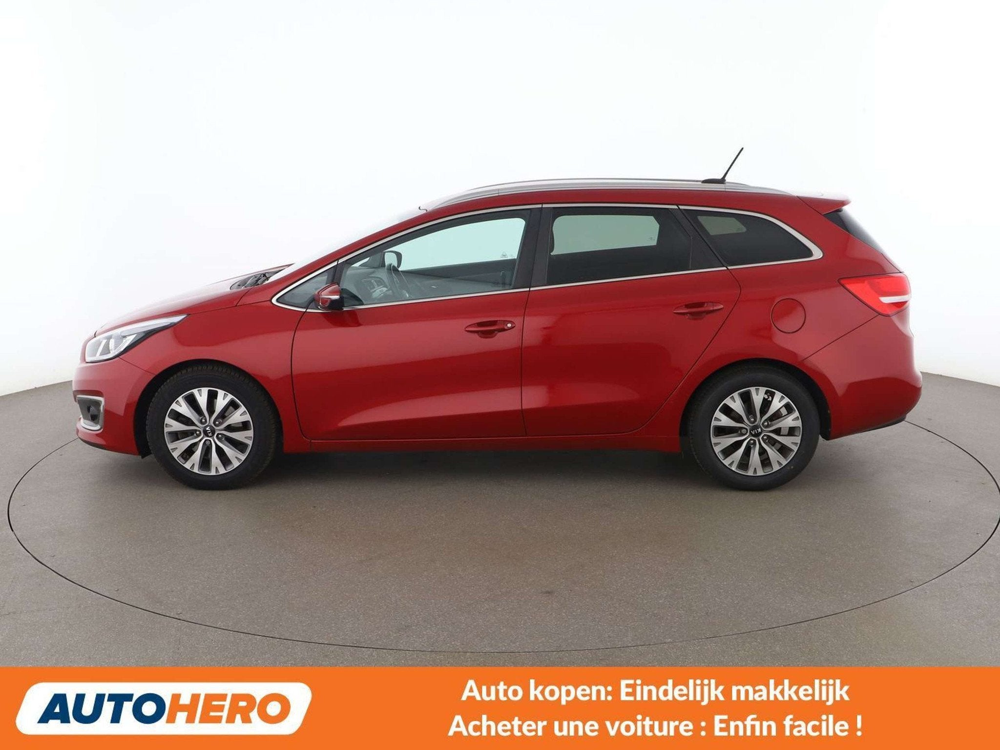 Kia Ceed / cee'd 1.4 Attract (année de construction 2016), Autos, Rouge, https://public.car-pass.be/vhr/74add6db-6e31-4265-9932-5c4526e19c0c