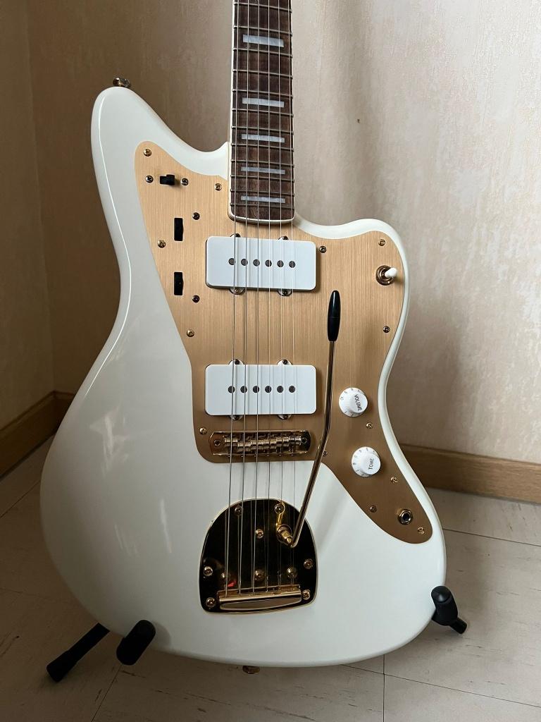 Squier Jazzmaster 40th Anniversary Gold Edition, Musique & Instruments, Instruments à corde | Guitares | Électriques, Enlèvement