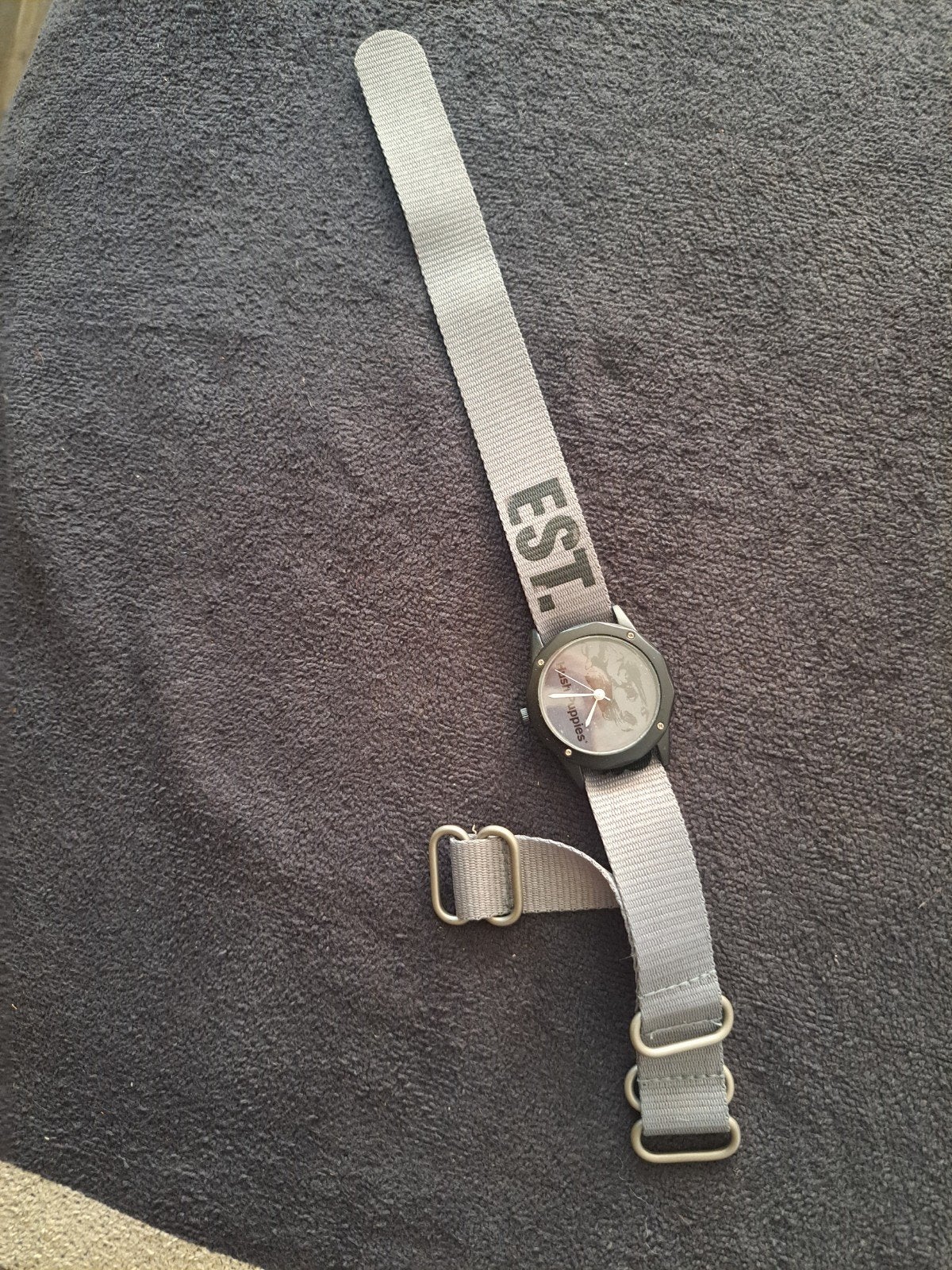 Hush Puppies,  horloge,  50 years of Casual Style, Enlèvement ou Envoi, Comme neuf, Montre-bracelet, Autres marques