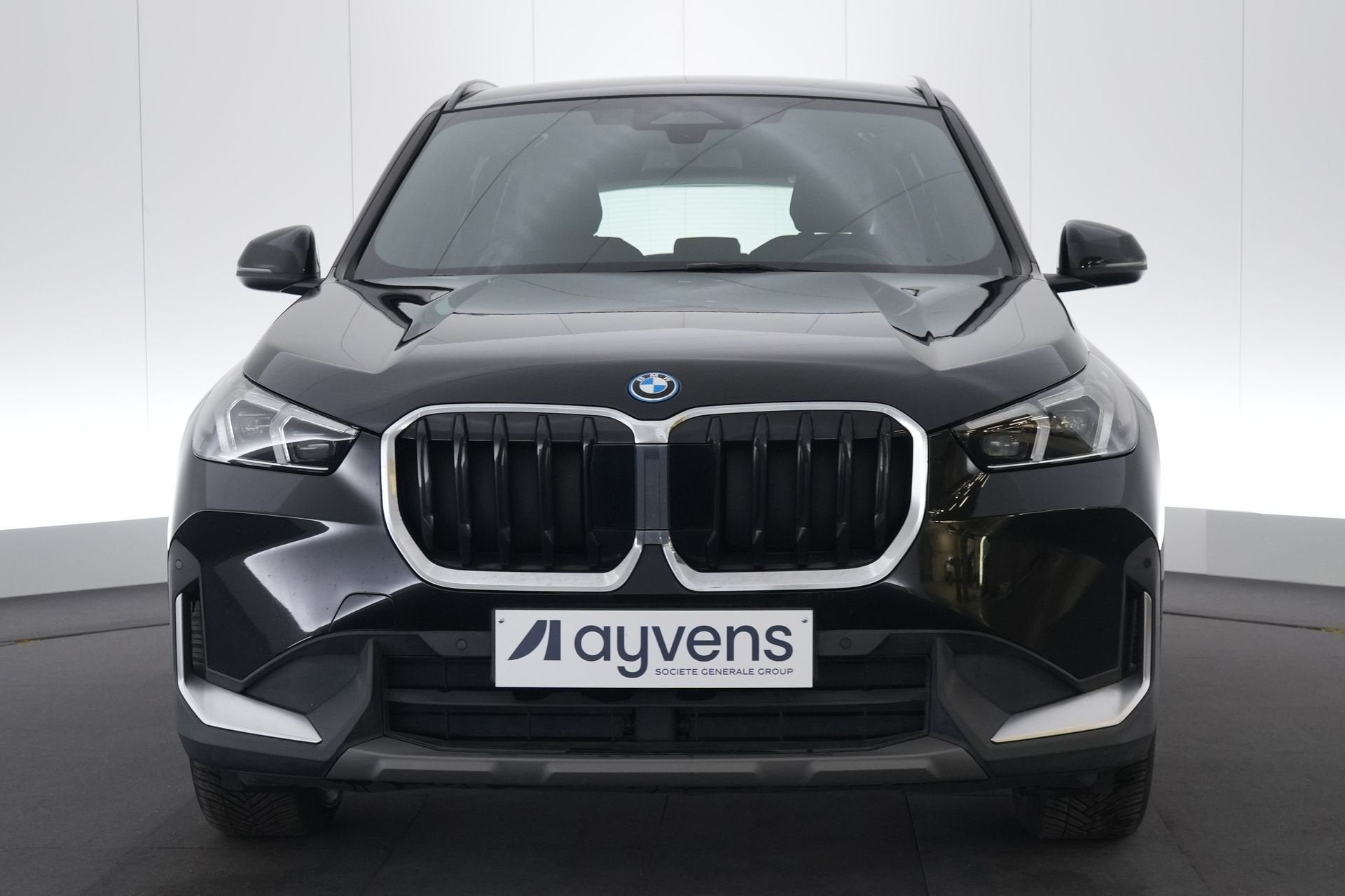 (2CXE100) BMW X1, Auto's, Zwart, Plug-in hybride, Bedrijf, 5 zetels