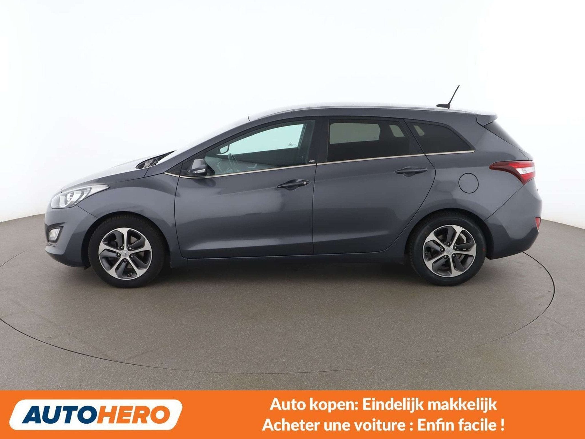 Hyundai i30 1.4 Classic Blue (année de construction 2017), Autos, Argent ou Gris, 135 g/km, Noir, 5 portes