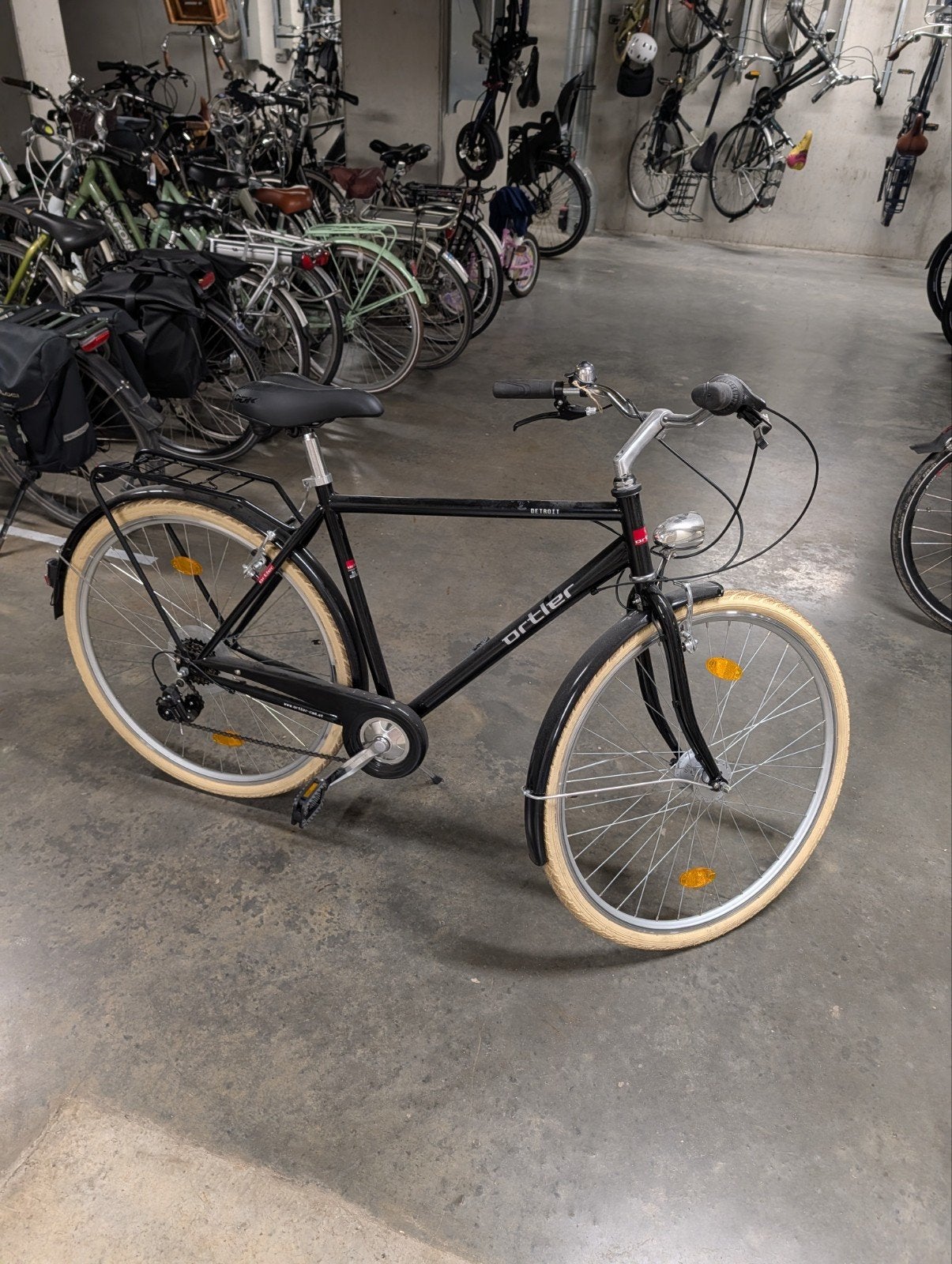 Ortler Detroit zo goed als nieuw 125 euro (nieuw 240)), Fietsen en Brommers, Ophalen, Versnellingen