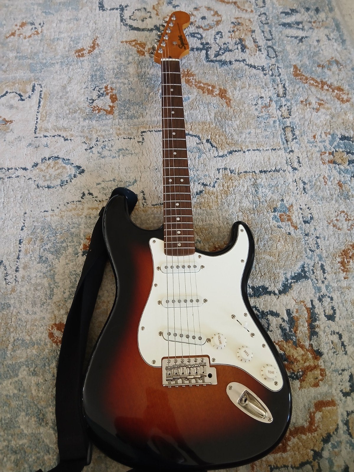 Squier Stratocaster Fender met Mustang LT25 versterker, Enlèvement, Comme neuf, Fender, Avec ampli