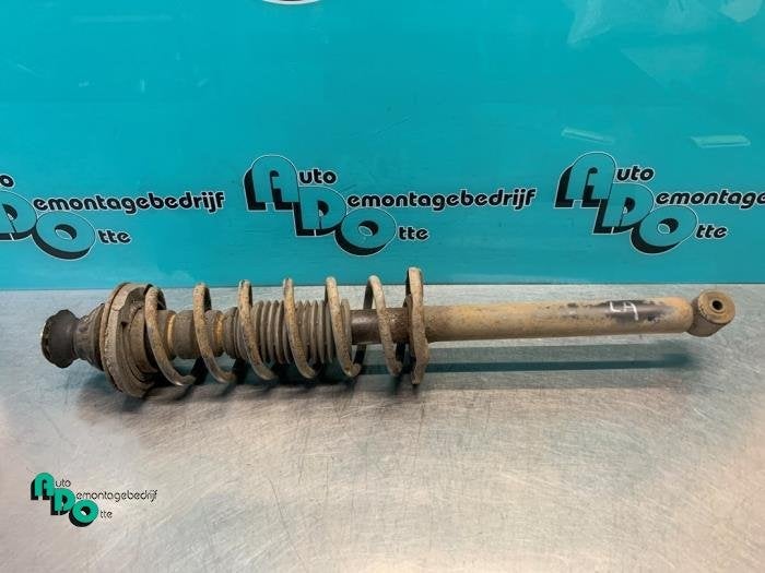 Schokdemperpoot links-achter van een Volkswagen Golf (Golf 9, Gebruikt, -, Volkswagen, -