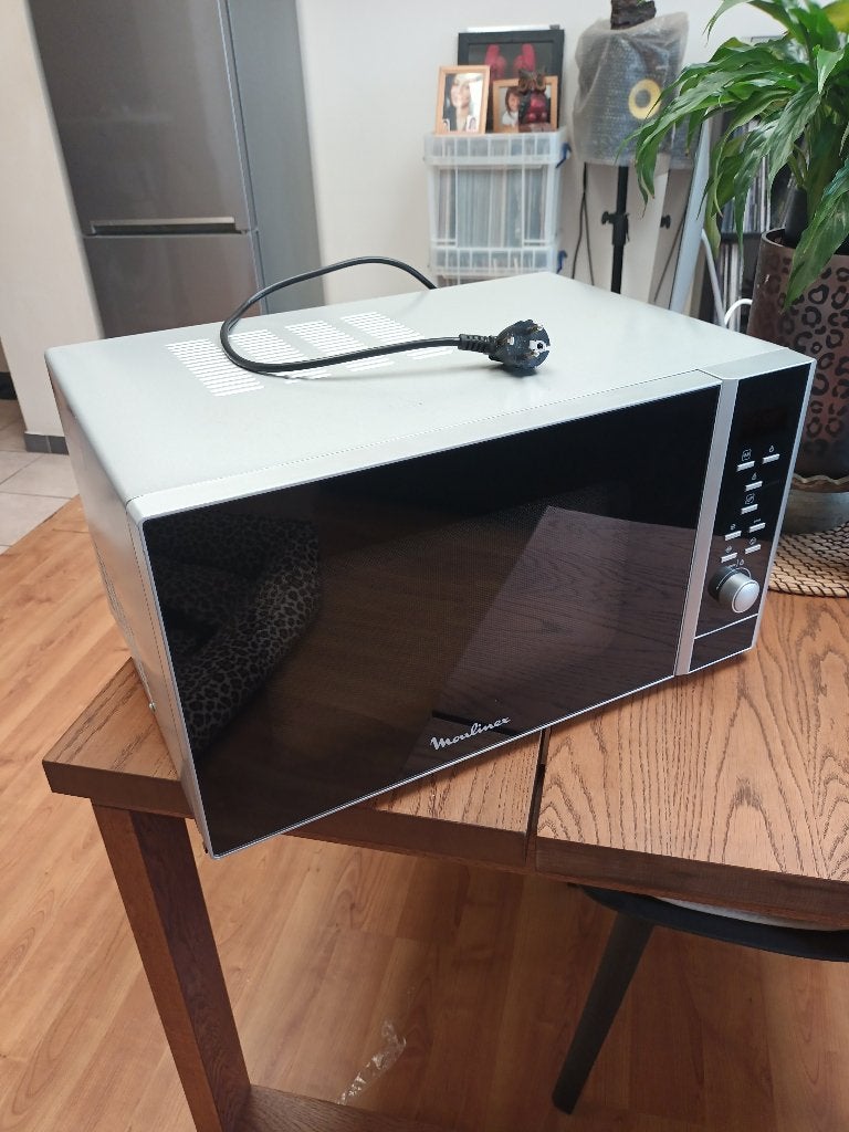 Micro-ondes Moulinex, Enlèvement, Utilisé, 45 à 60 cm, À Poser